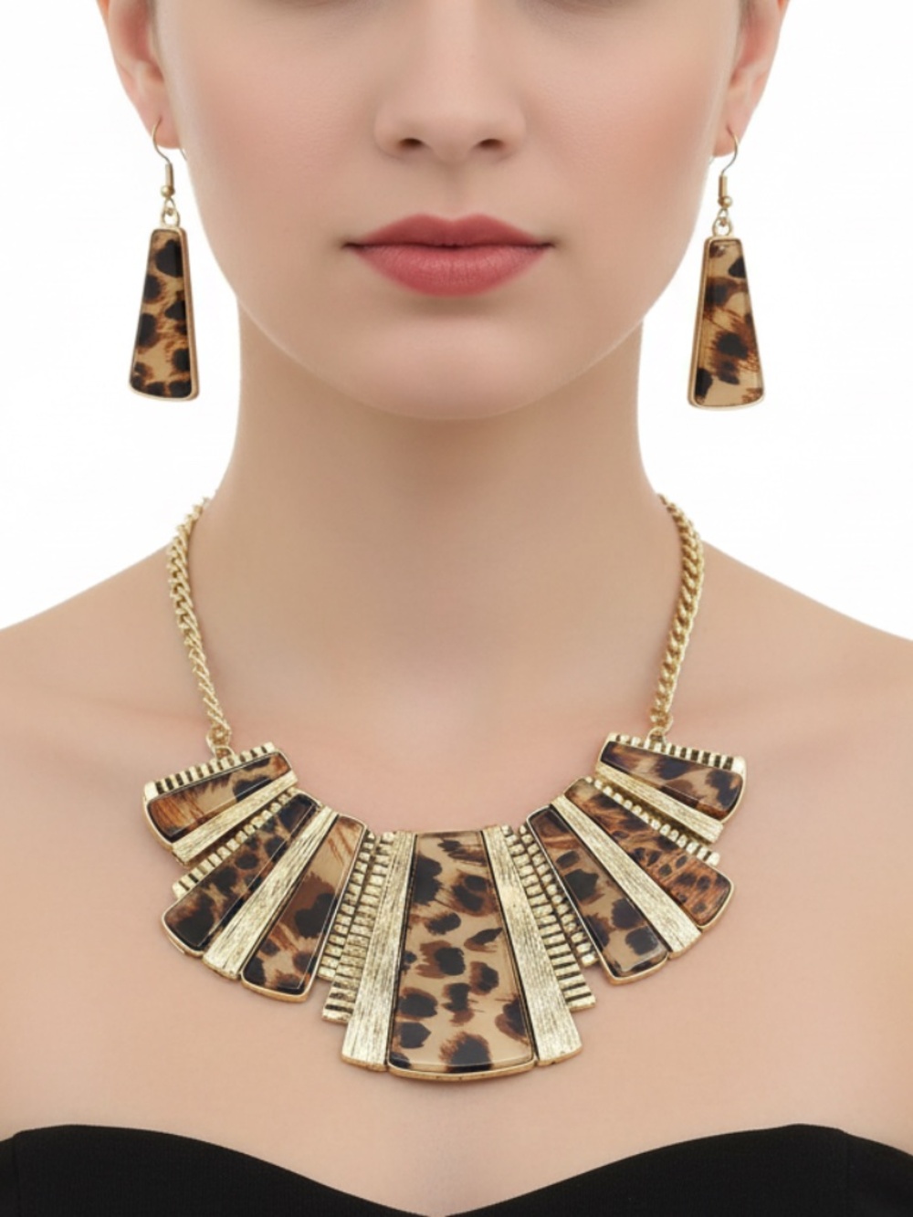Womens Gold‎ Tone Leopard Design Necklace Earring Set